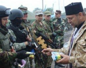 С мая капелланы будут во всех боевых частях - Минобороны