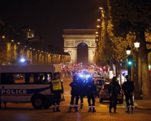 Поліція встановила особу стрілка, який напав на поліцейських в Парижі