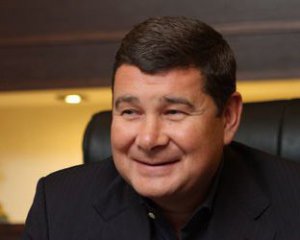 Порошенко потратил 12 млн евро на борьбу с Яценюком - пленки Онищенко