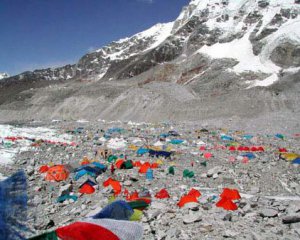 На Эвересте ожидаются пробки