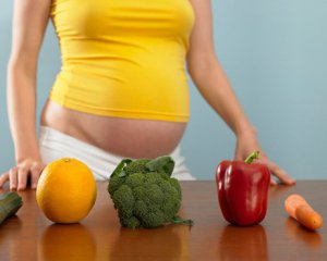 Скільки треба їсти вагітним