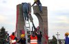 Польские националисты разобрали памятник УПА