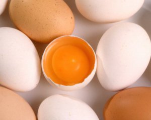 5 причин не пити сирі яйця