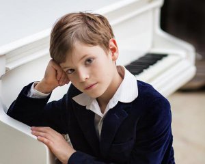 9-летний композитор сыграет благотворительный концерт