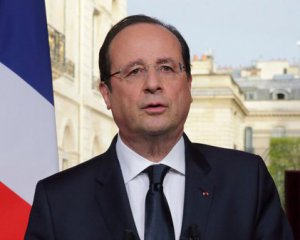 Олланд отреагировал на утечку данных в штабе Макрона