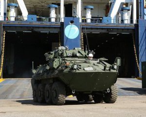 Канадська військова техніка прибула в Латвію