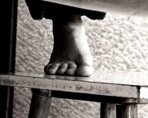 11-річний хлопчик повісився на горищі