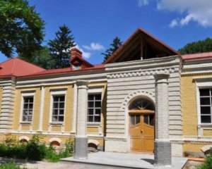 Руйнується будинок, де Тарас Шевченко був кріпаком