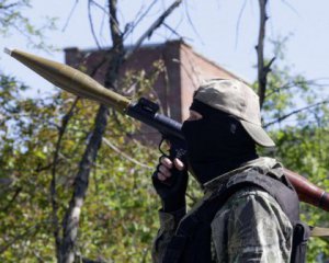 Боевики на Донбассе совершили 53 обстрела за сутки, есть пострадавшие