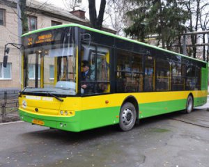 Металеві каркаси автобусів міняють на склопластик