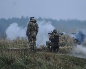 Боевики открыли огонь по Новолуганску