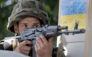 "Едва успевают почистить оружие" - морпехи показали, как сражаются