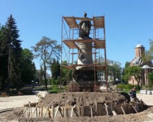 Памятник Хмельницкому установят спиной к Москве