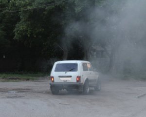 Працівнику СІЗО підірвали авто: чоловік у важкому стані