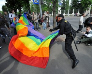 Священики напали на марш ЛГБТ