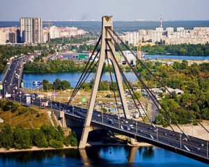 На Московском мосту ограничат движение