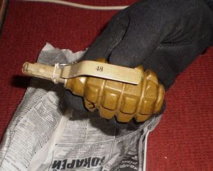 Бойову гранату знайшли в піску на дитмайданчику