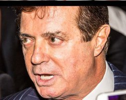 Після втечі Януковича Манафорт 17 разів повертався в Україну