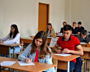 4% будущих абитуриентов проигнорировали ВНО по украинскому языку и литературе