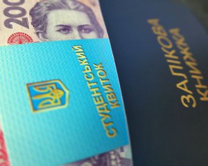 Невдовзі більше студентів отримуватимуть стипендії