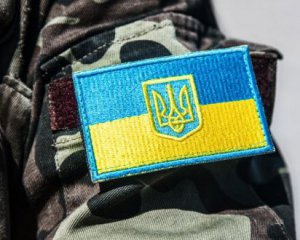 Лікарі борються за життя 20-річного бійця АТО