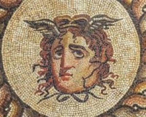 Археологи нашли древнюю мозаику