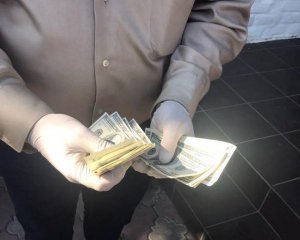 Співробітника карного розшуку затримали за $3 тис. хабара