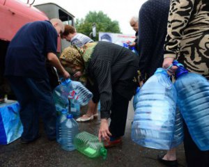 В Авдіївці почали давати воду за паспортами