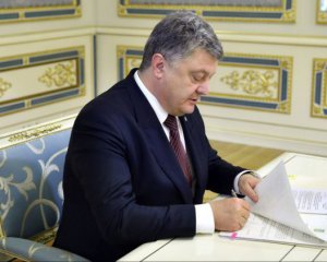 Порошенко затвердив мовні квоти на телебаченні