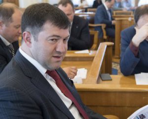 З&#039;явилися нові подробиці щодо британського паспорта Насірова