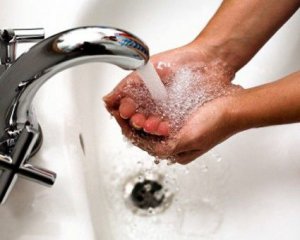 Комітет Верховної Ради забороняє відключення гарячої води