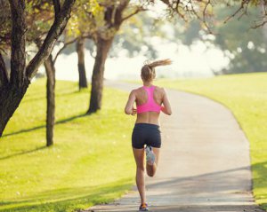 Вчені визначили, в чому найбільша користь ранкової пробіжки