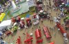 Тракторы-великаны, дроны-опрыскиватели и многотонные комбайны - выставка "Агро-2017" в разгаре