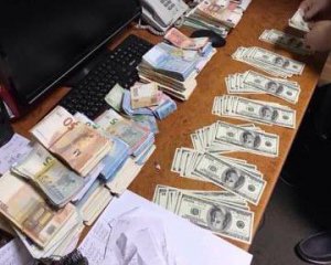 Буковинские чиновники &quot;крышевали&quot; вывода валюты из страны