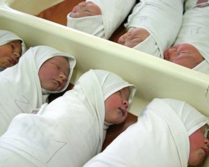 Вперше у світі жінка народила за раз дев&#039;ять дітей