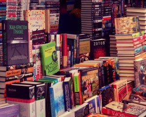 Книжковий ринок на Петрівці прикрили на ремонт