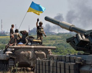 Доба у зоні АТО: 14 обстрілів