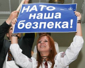 Більш ніж половина українців за вступ до НАТО і ЄС