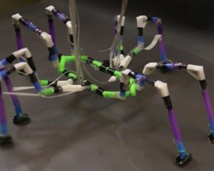 Ученые делают роботов из соломинок для коктейлей