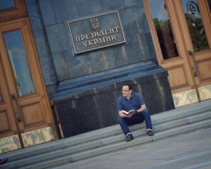 Голодать во Львове возле самой большой кучи мусора - советует Березюку украинский писатель