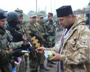 Кабмин запретил священникам Московского патриархата служить в армии