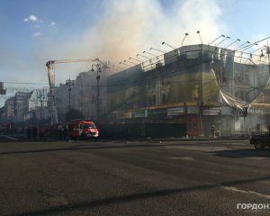 Влада Києва назвала умову, за якої відреставрує згорілу будівлю на Хрещатику