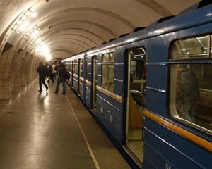 Розповіли, коли на Виноградарі запрацює метро