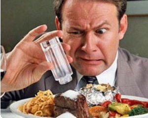 Отказ от завтрака и много мяса - каких ошибок надо избежать в питании