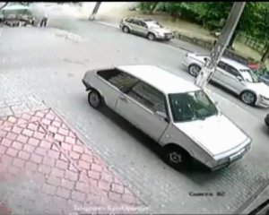 В інтернеті з'явилось відео вибуху позашляховика в Києві