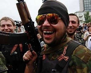 На Донбасі бойовики здуру гатили по своїх. Є вбиті