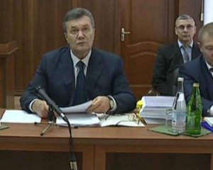 Защита Януковича просит рассматривать жалобу с участием Луценко