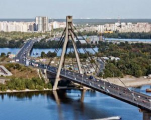 В столице "заминировали" Московский мост