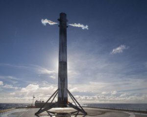 Ракету-носій Falcon 9 запустили з десятьма супутниками