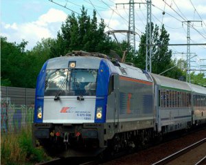 С поезда Варшава-Берлин эвакуировали 600 человек